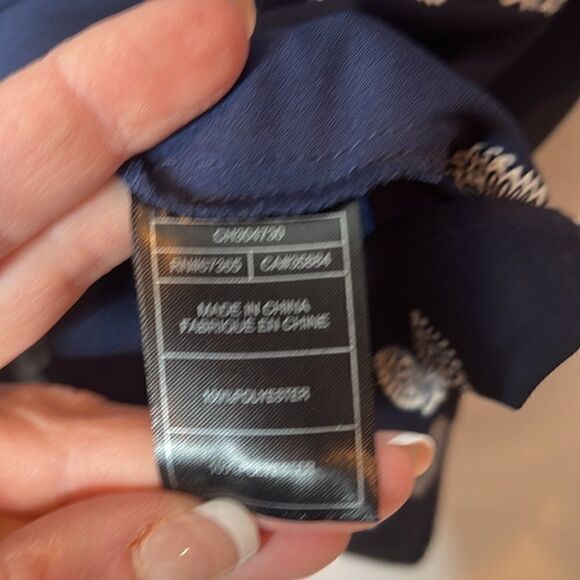 Cupcake And Cashmere Short Sleeve Blouse. Size Medium. - Picture 7 of 7